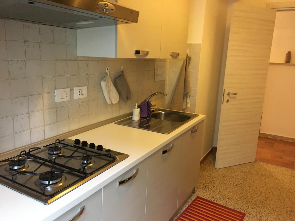 Alloggio Urbano - Stazione Terni Bagian luar foto